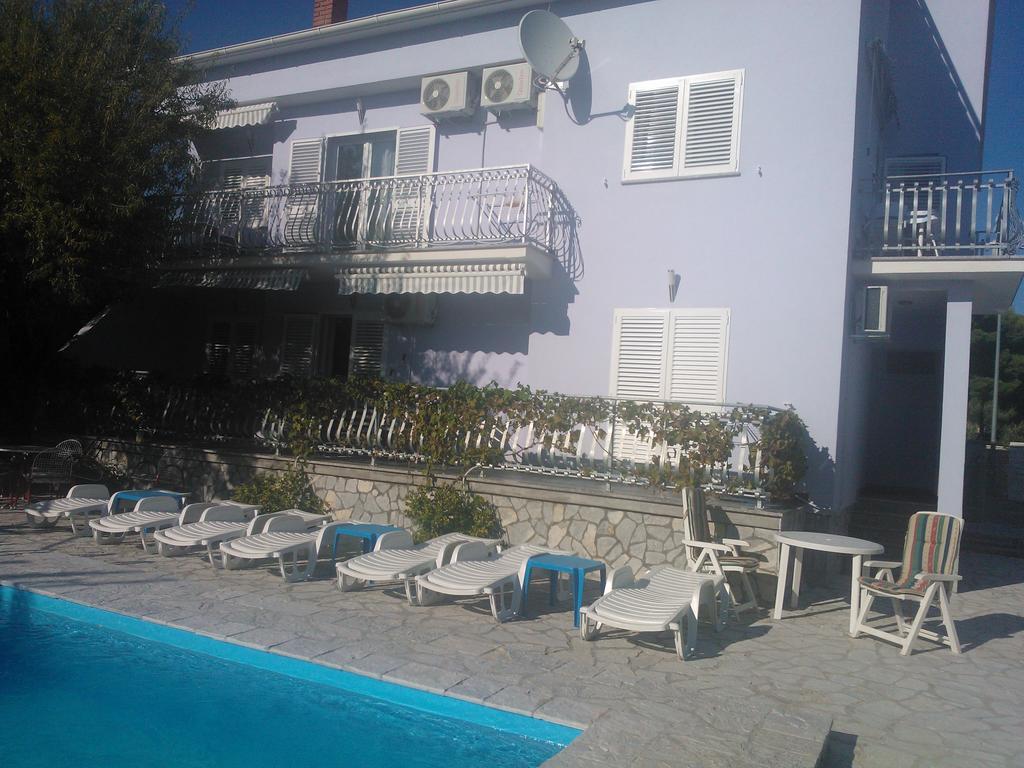 Apartments Jerine Tribalj 外观 照片