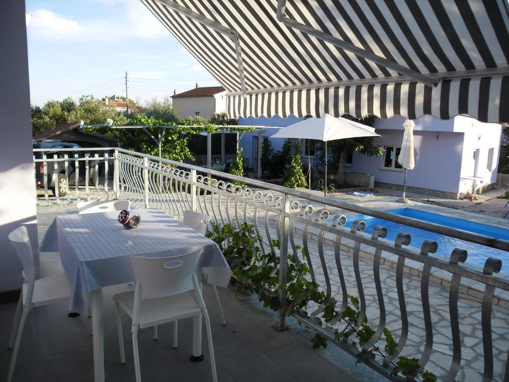 Apartments Jerine Tribalj 客房 照片