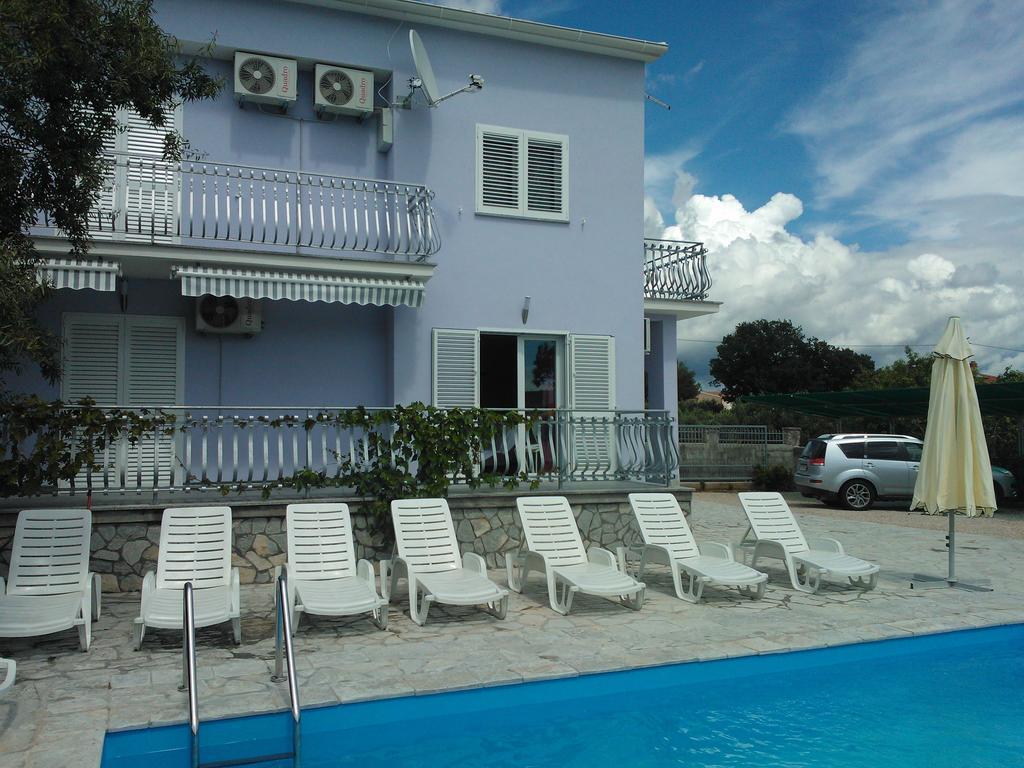 Apartments Jerine Tribalj 客房 照片