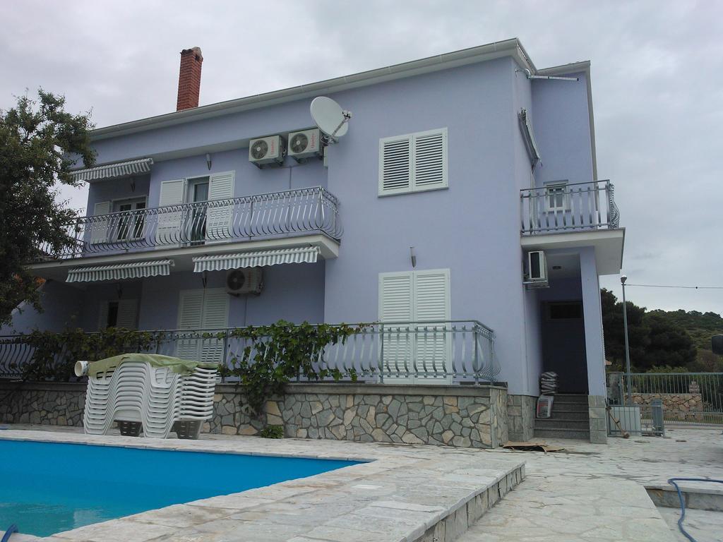 Apartments Jerine Tribalj 客房 照片